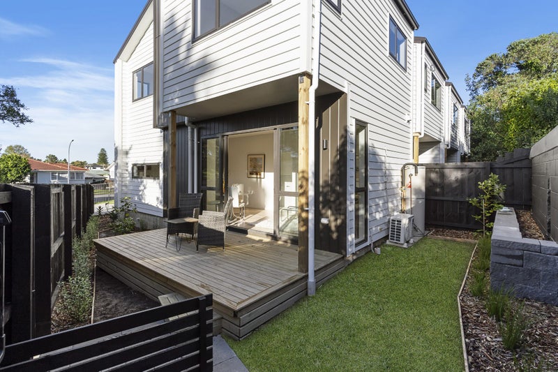 18B Minton Place, Manurewa, Auckland - Carousel 1