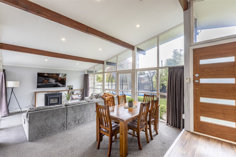 16 Buick Crescent, Awapuni, Palmerston North - Carousel 2