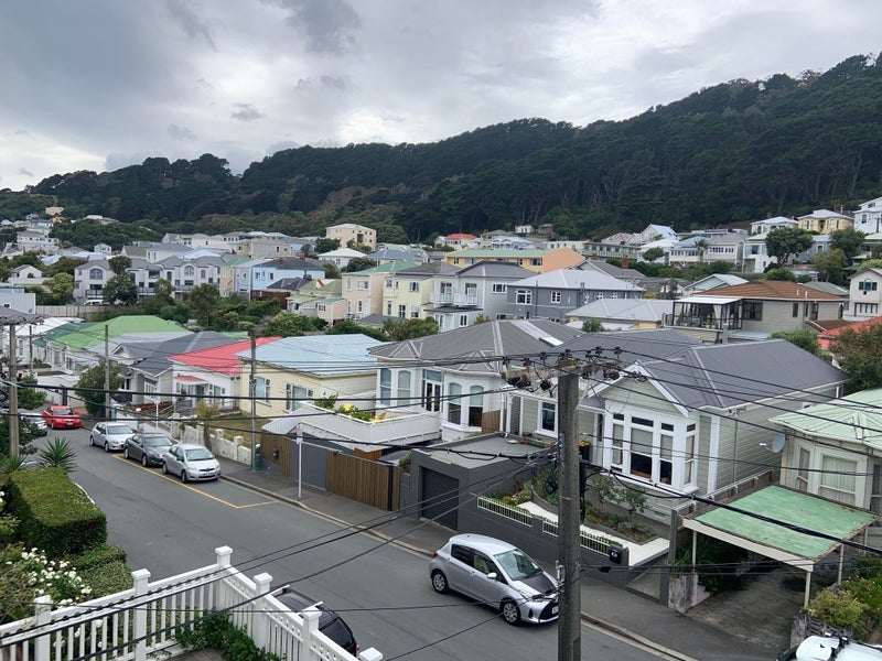 54 Porritt Avenue, Mount Victoria, Wellington - Carousel 2