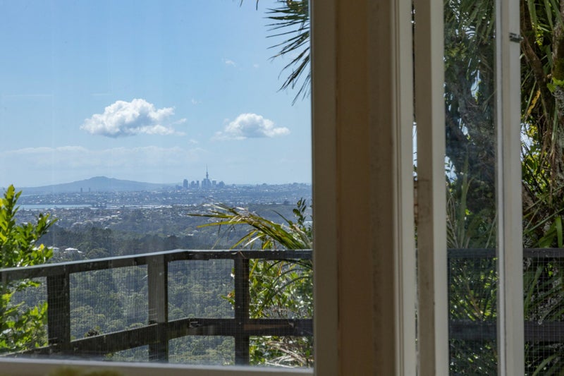 320 Forest Hill Road, Waiatarua, Auckland - Carousel 1