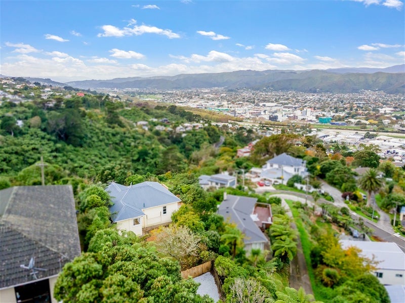 77 Miromiro Road, Normandale, Lower Hutt - Carousel 19