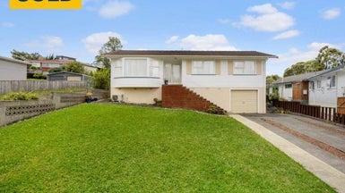 55 Lantana Road, Green Bay, Auckland - Carousel 1