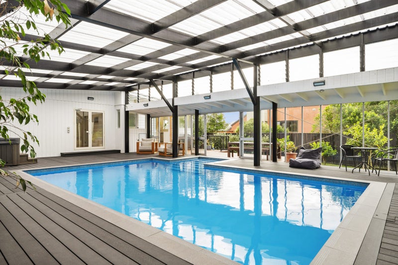 53 Sunrise Boulevard, Tawa, Wellington - Carousel 1