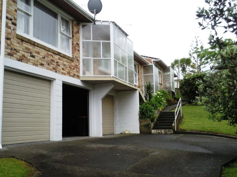 2/18 Southern Cross Road, Kohimarama, Auckland - Carousel 1