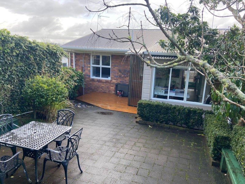 2/22 Alton Avenue, Hillcrest, Auckland - Carousel 1