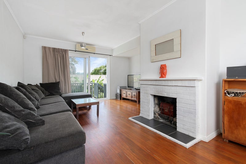 37 Apirana Avenue, Glen Innes, Auckland - Carousel 1