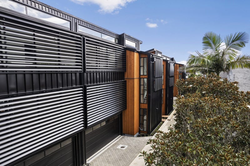 7D Crete Avenue, Milford, Auckland - Carousel 50