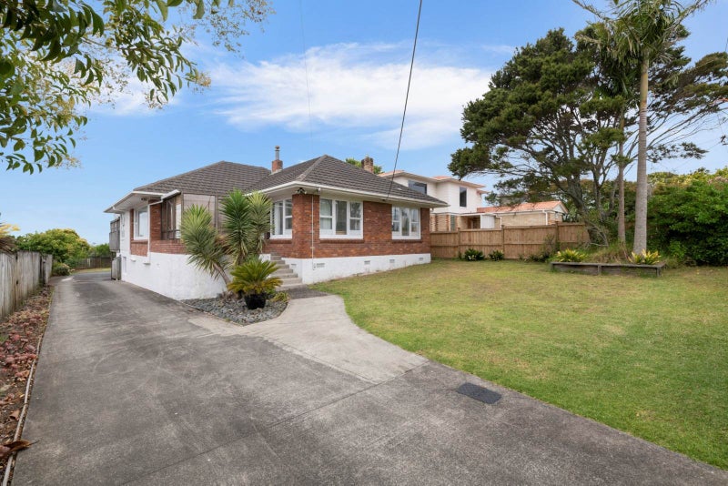 279 Glenfield Road, Glenfield, Auckland - Carousel 21