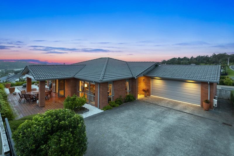 32 Seaview Crescent, Hatfields Beach, Orewa - Carousel 2