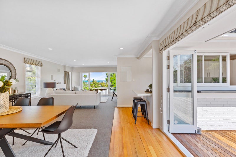 36 Montgomery Avenue, Rothesay Bay, Auckland - Carousel 1