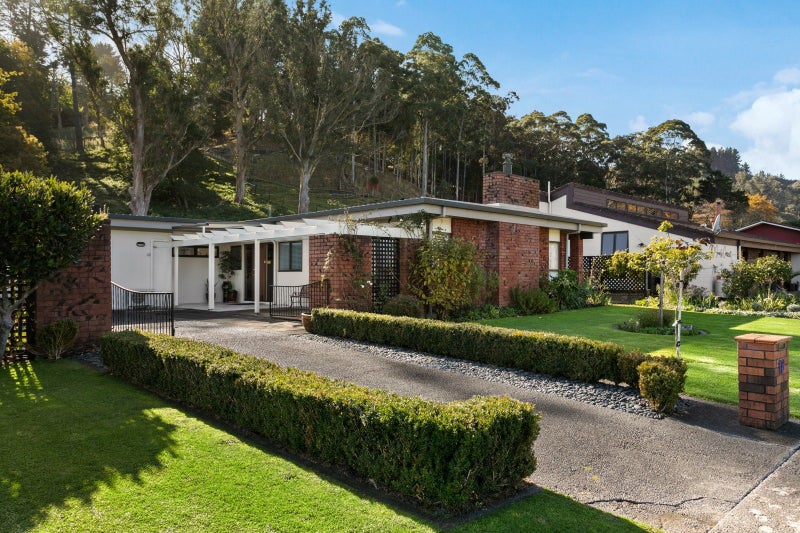 18 Sunvale Crescent, Whataupoko, Gisborne - Carousel 2