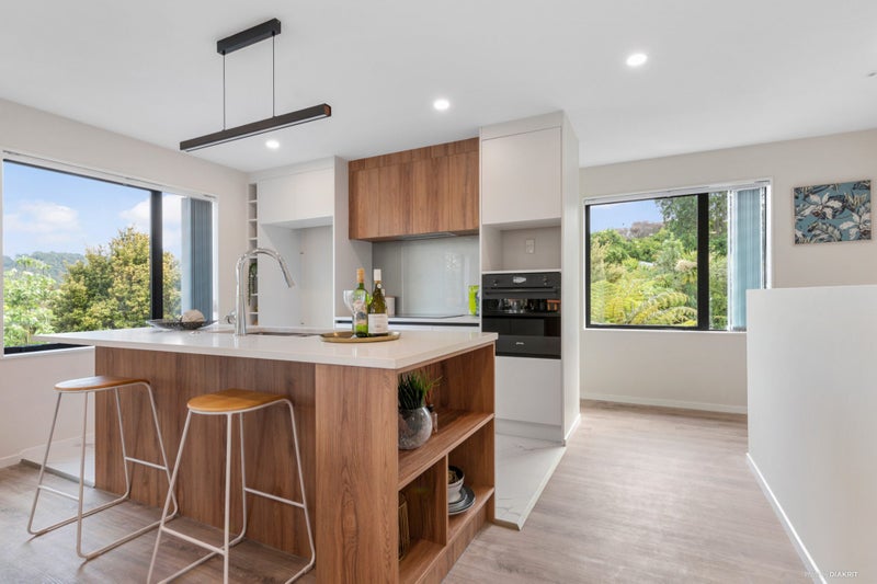 8B Nandana Drive, Glen Eden, Auckland - Carousel 1