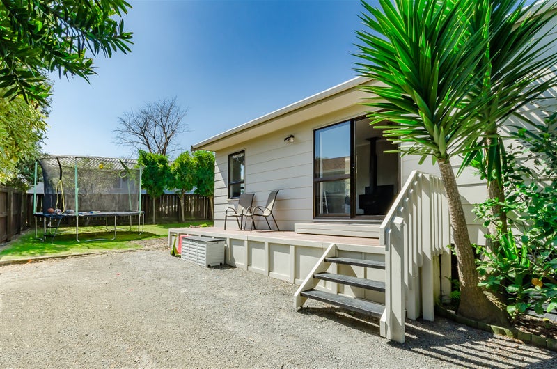 12 Hookway Grove, Paraparaumu - Carousel 2
