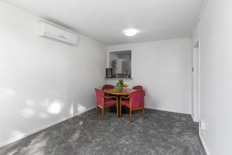 1/41 Barber Grove, Moera, Lower Hutt - Carousel 2