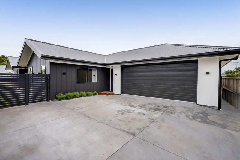 65 Bayly Road, Blagdon, New Plymouth - Carousel 1