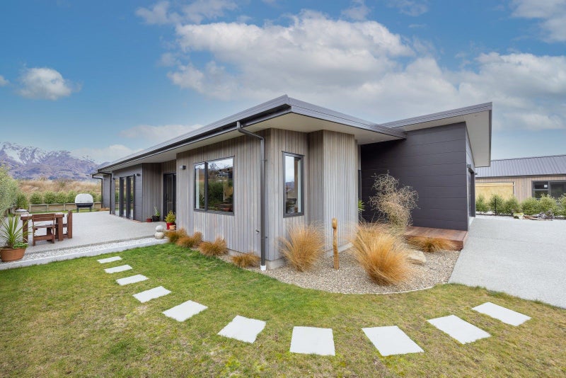 16 Sarges Way, Wanaka - Carousel 15