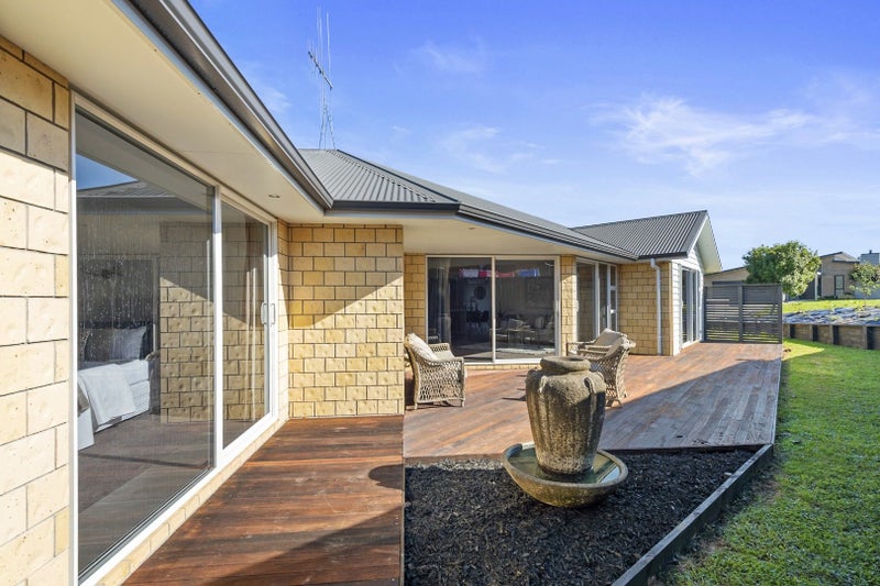 42 Somerton Drive, Huntington, Hamilton - Carousel 2