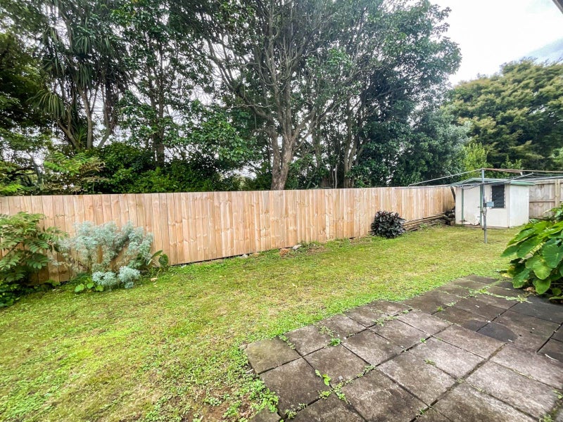 1/6 Thorn Place, Papatoetoe, Auckland - Carousel 1