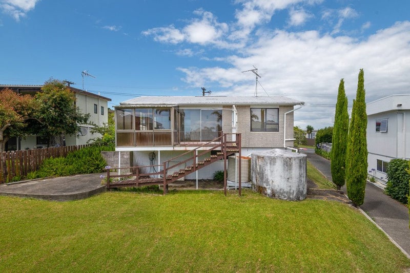 1292 Whangaparaoa Road, Army Bay, Whangaparaoa - Carousel 1