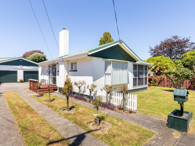 8 Raniera Street, Glen Avon, New Plymouth - Carousel 1