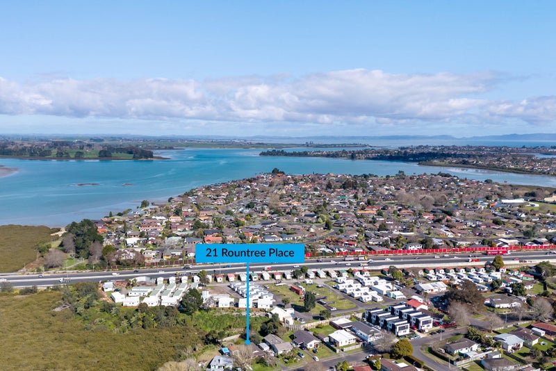 21 Rountree Place, Conifer Grove, Takanini - Carousel 23