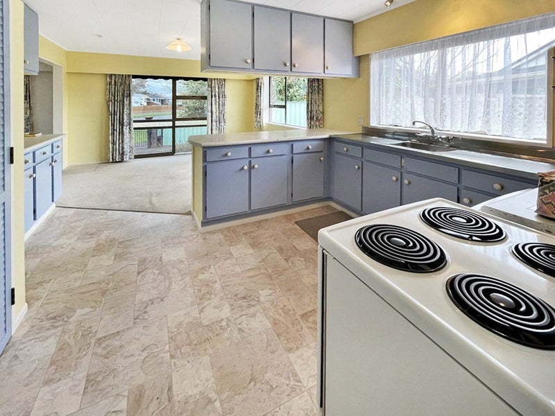 27 Amberley Avenue, Westbrook, Palmerston North - Carousel 2