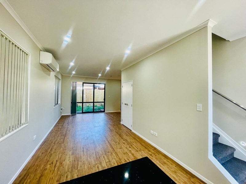 2 Cameron Street, Takapuna, Auckland - Carousel 2