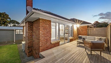 15A Ward Crescent, Te Atatu Peninsula, Auckland - Carousel 1