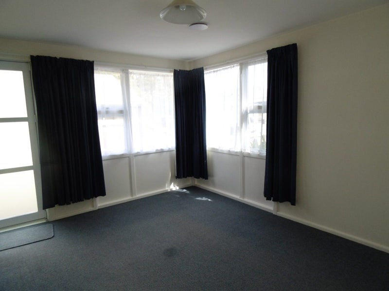 2/9 Abberley Crescent, St Albans, Christchurch - Carousel 2