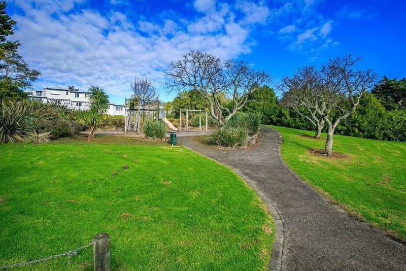 2/38 Northcroft Street, Takapuna, Auckland - Carousel 15