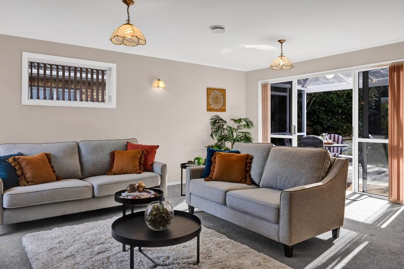 21 Trafalgar Street, Westown, New Plymouth - Carousel 2