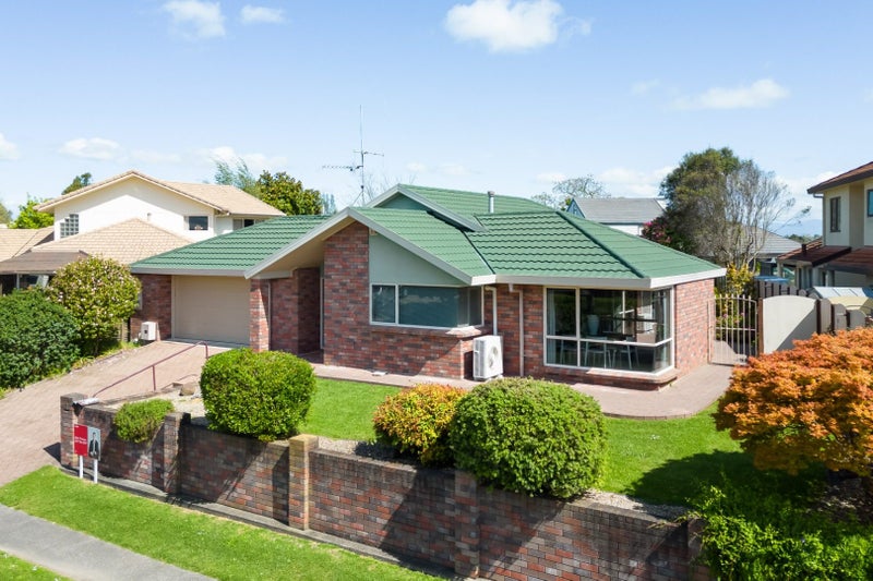 2 Longwood Place, Harrowfield, Hamilton - Carousel 2