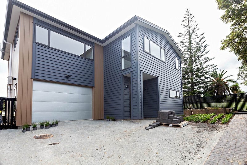 24D Canberra Avenue, Lynfield, Auckland - Carousel 1