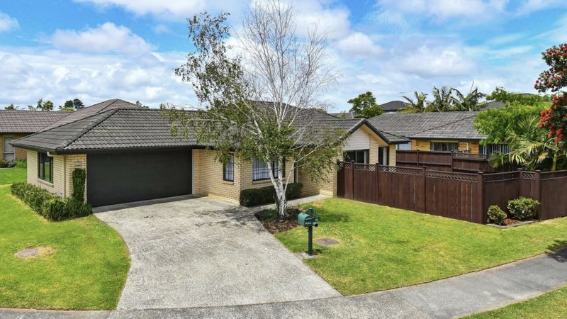 22 Croftview Road, Wattle Downs, Auckland - Carousel 1