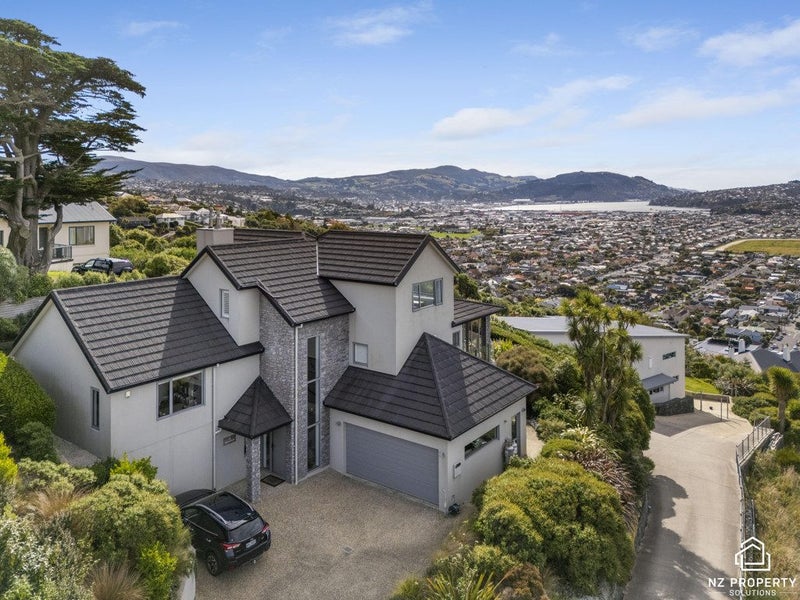 4F Clayton Street, Saint Clair, Dunedin - Carousel 1