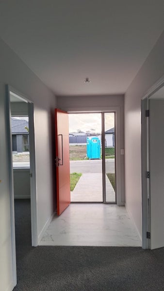 18 McKay Close, Frimley, Hastings - Carousel 18