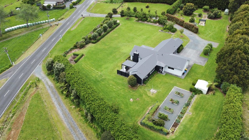 553 Mangorei Road, Burgess Park, New Plymouth - Carousel 27