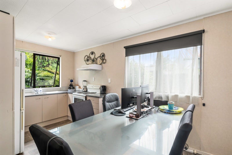 18 Crystal Place, Pukehangi, Rotorua - Carousel 2