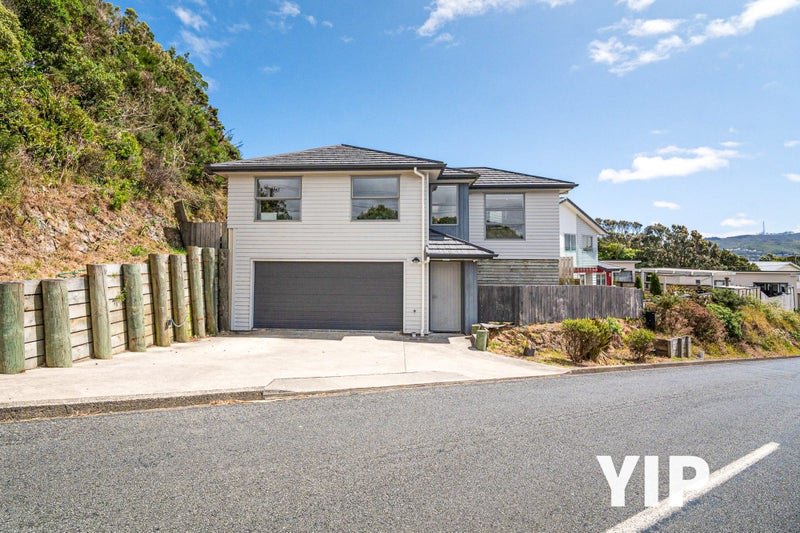 110 Glanmire Road, Newlands, Wellington - Carousel 1