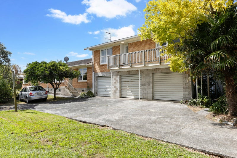 1/53 Shakespeare Road, Milford, Auckland - Carousel 1