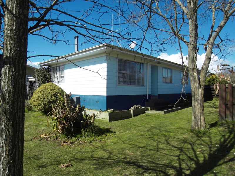 8 Crescent Court, Melville, Hamilton - Carousel 2