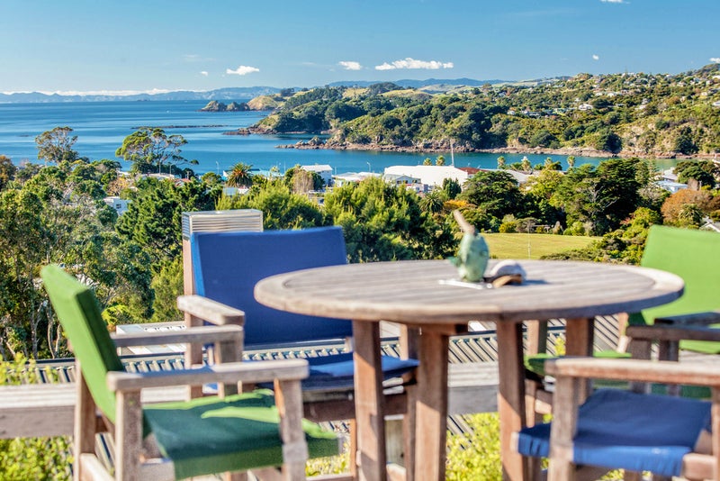 17 Church Bay Road, Oneroa, Waiheke Island - Carousel 1