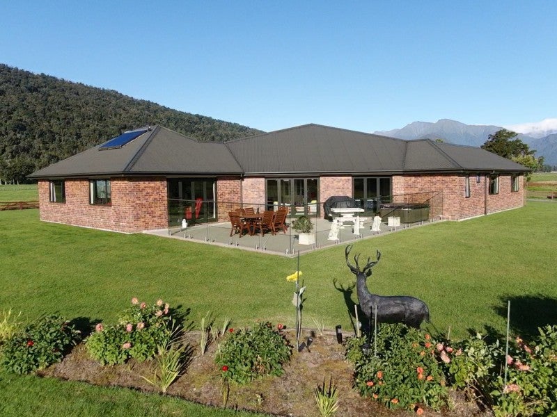 573 Upper Kokatahi Road, Hokitika - Carousel 1