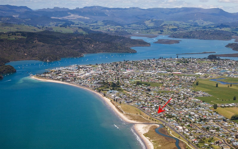 1A Surf Street, Whitianga - Carousel 1