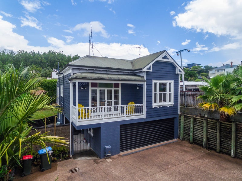 82B Sackville Street, Grey Lynn, Auckland - Carousel 1