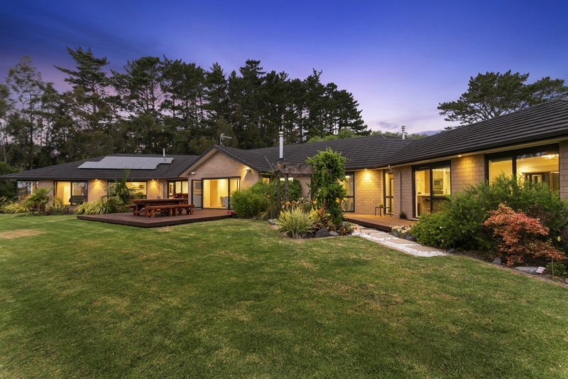 135 Kennedy Road, Albany - Carousel 1