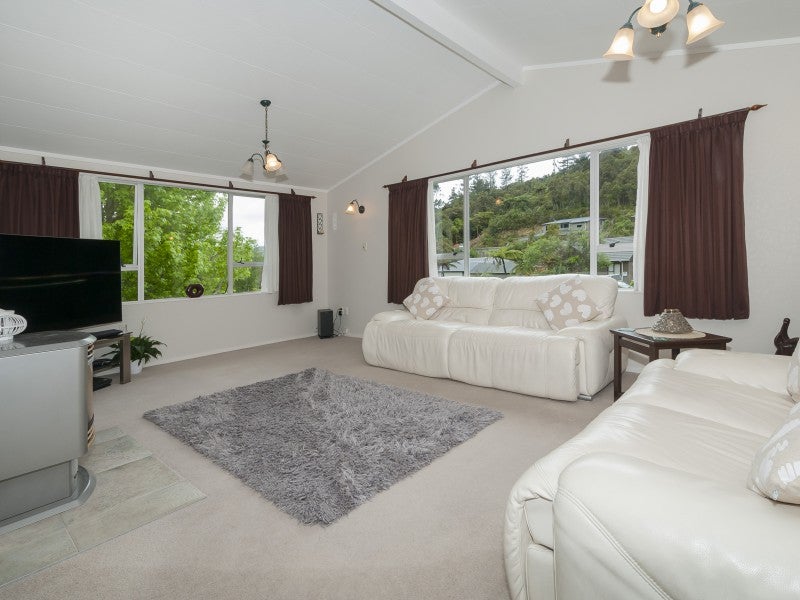 80 Tawhai Street, Stokes Valley, Lower Hutt - Carousel 2