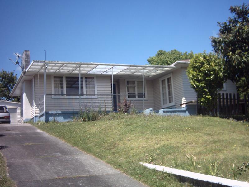11 Browning Street, Manurewa East, Auckland - Carousel 1