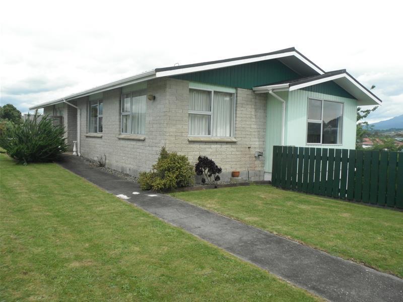 9 Hood Place, Spotswood, New Plymouth - Carousel 1