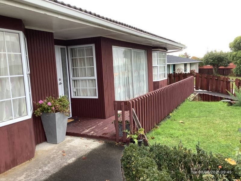 40 Priestley Drive, Bucklands Beach, Auckland - Carousel 1